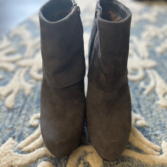 Jessica Simpson Addey Grey Suede Ankle Platform Bootie Size 10 - Picture 3 of 4